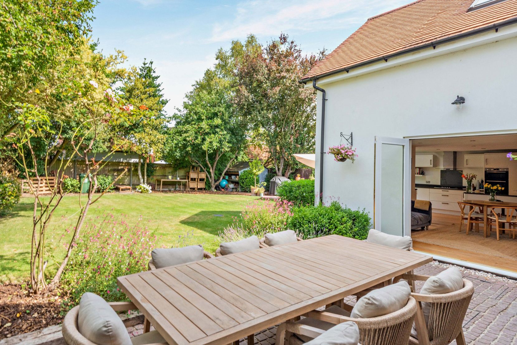 Terrace & Garden