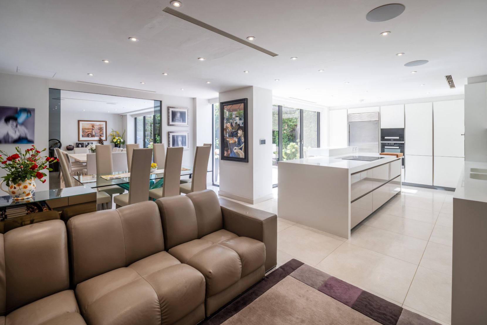 Living / Kitchen