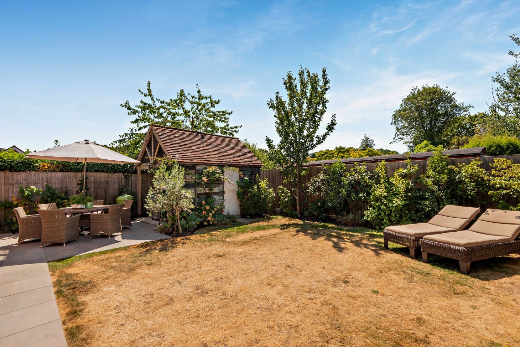 Garden and Bbq Area