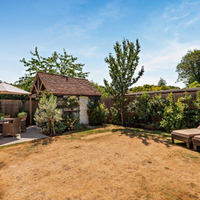 Garden and Bbq Area