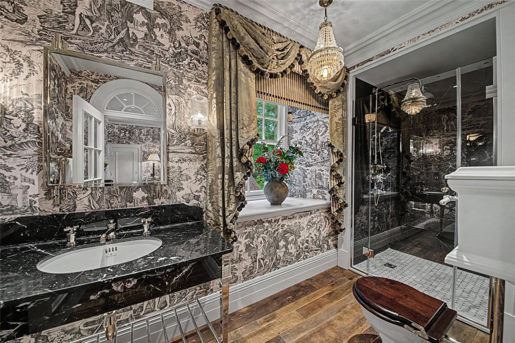 Ensuite