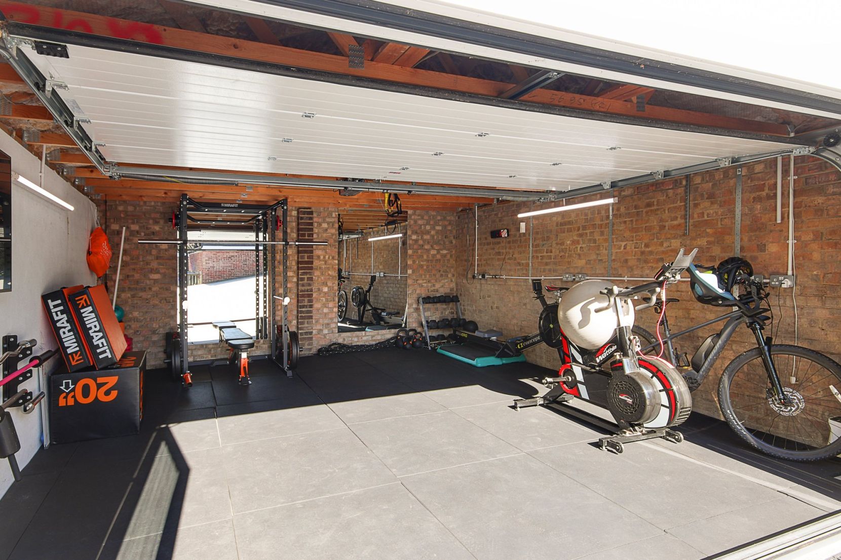 Garage/Gym
