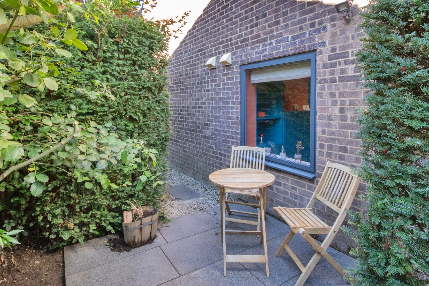 Outside Sitting Area