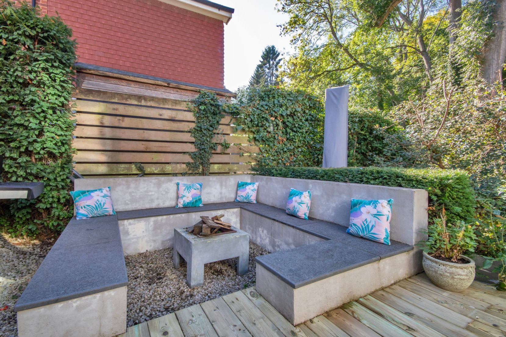 Outside Sitting Area
