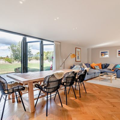 Dining & Family Area