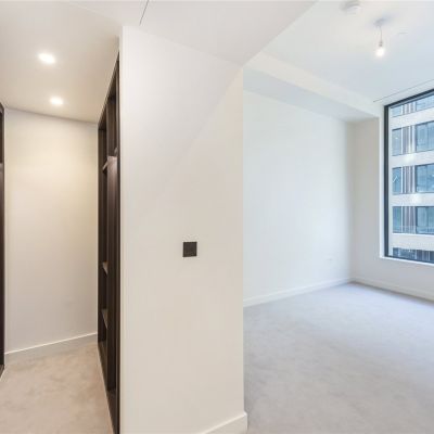 Walk-In Wardrobe