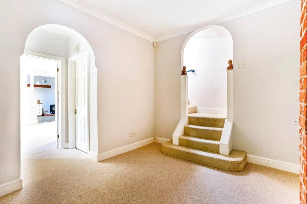 Entrance Hall (2)