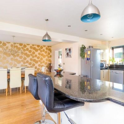 Kitchen/Dining Area