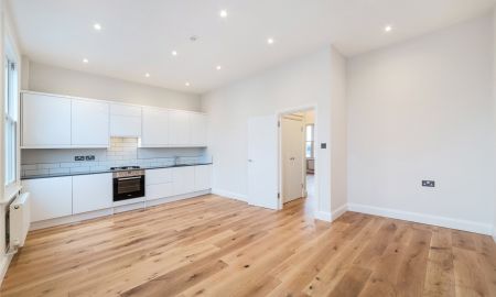 Kitchen/Reception