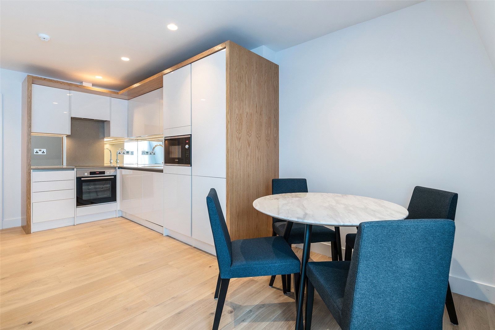 Kitchen Dining Area