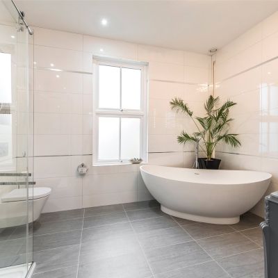 En Suite Bathroom