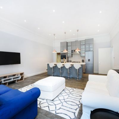 Reception/Kitchen