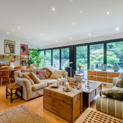 Sitting/Dining Room