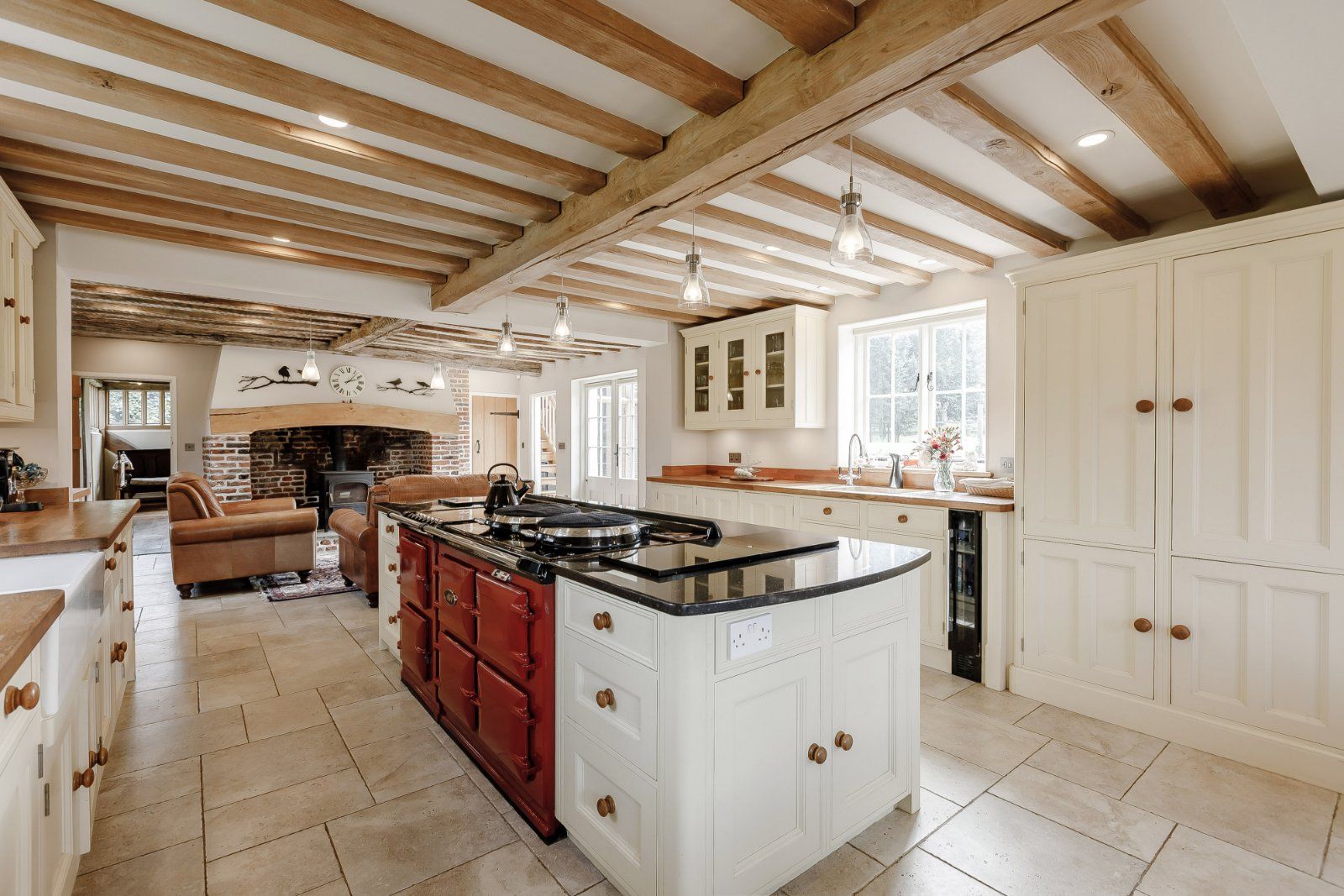 Kitchen/Seating Area