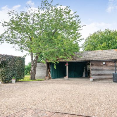 Car Port/Outbuilding