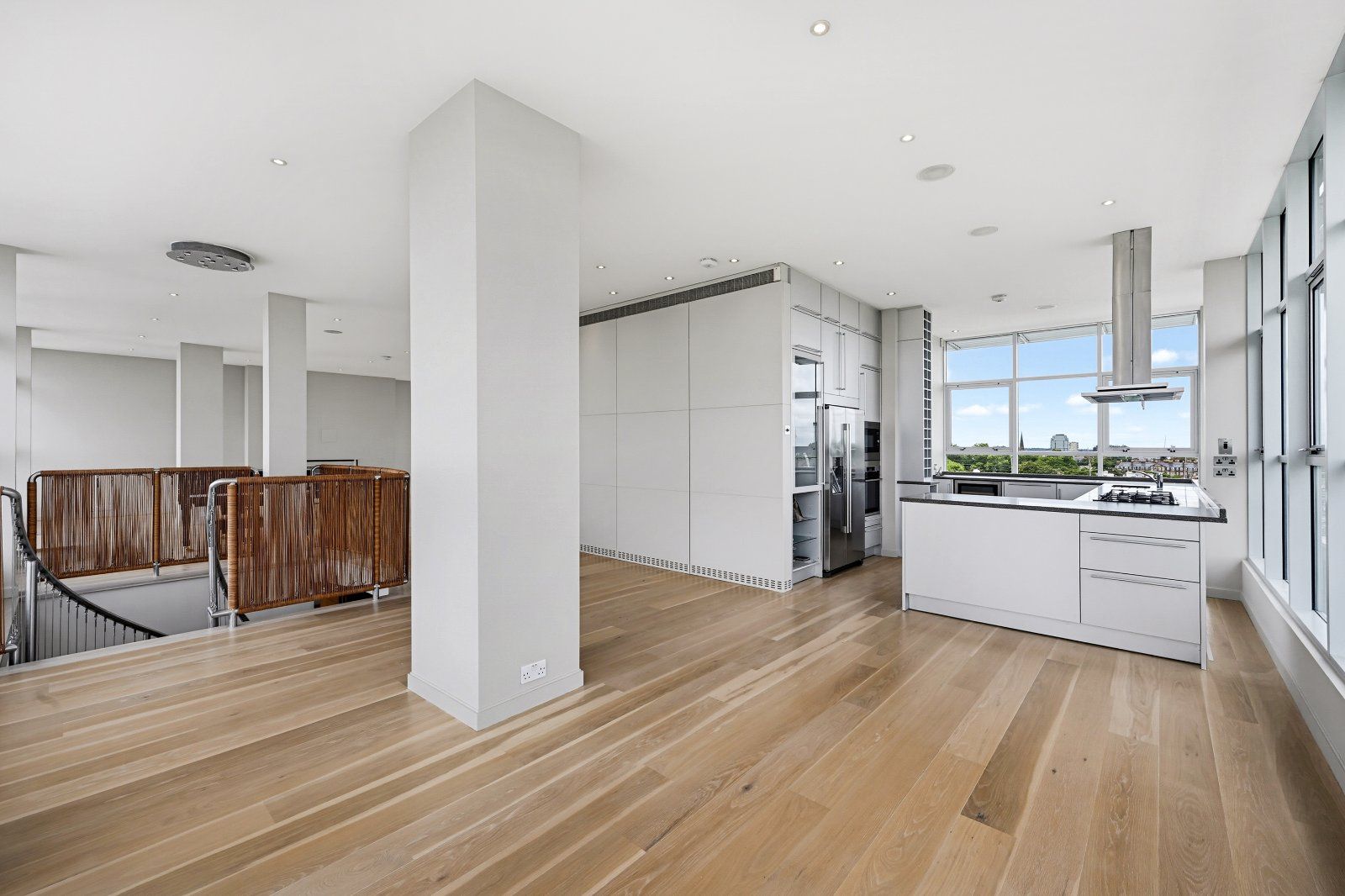 Kitchen/Reception
