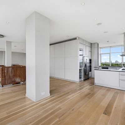 Kitchen/Reception